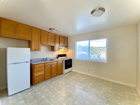 4th image of 33935 13th St #2