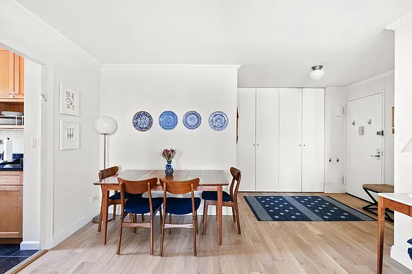 Sold by Compass | media 4