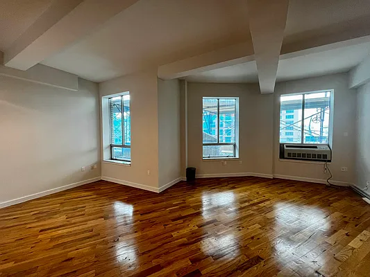 Rented by City Connections Realty | media 9