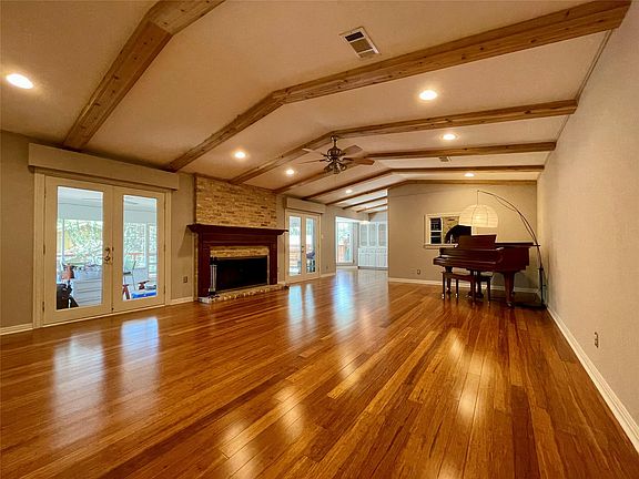 5th image of 1706 Windoak Dr