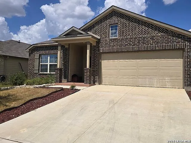 4 bed, 3.0 bath, 2240 sqft, $1,995 — Photo 2