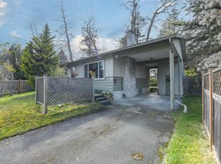 369 Douglas St, Comox, BC V9M 2C6