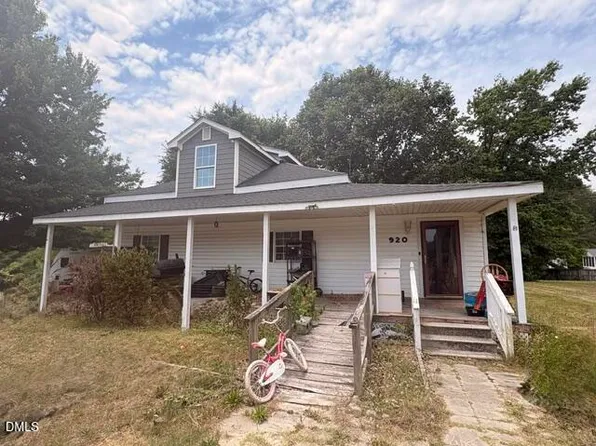 920 Cheves Rd, Zebulon, NC 27597