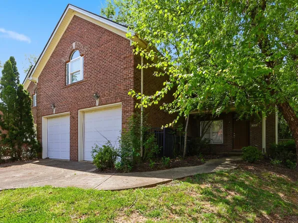 914 Literary Cir, Lexington, KY 40513