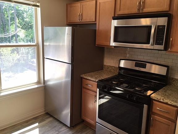4th image of 3988 Cloverlane Dr