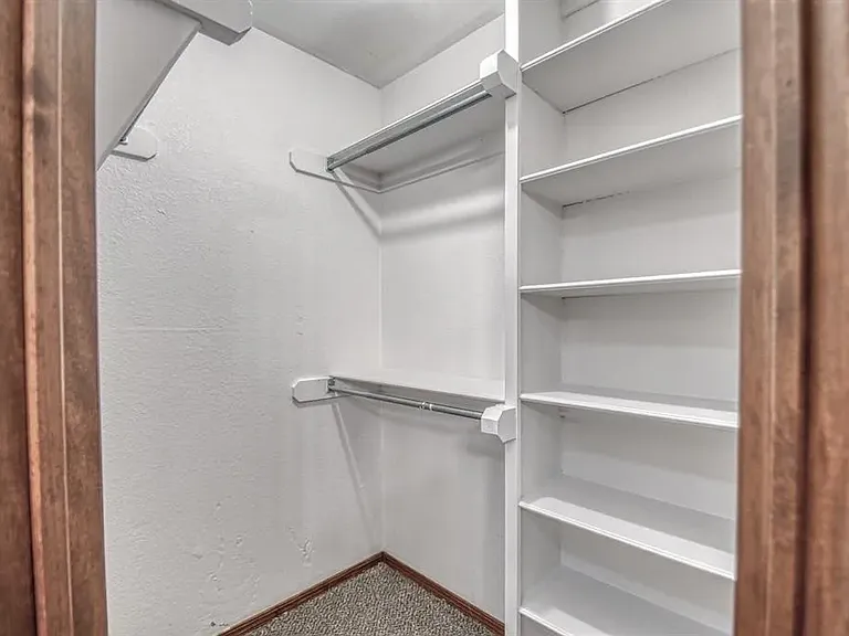 3609 Hampton Ct — Photo 18