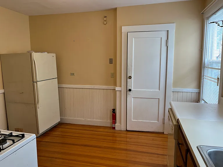 9 Chestnut St #1 — Photo 8