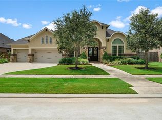 5710 Caspian Falls Ln, Fulshear, TX 77441