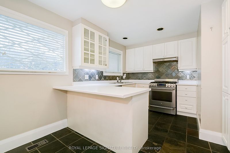 Toronto House for rent - 4 Bedrooms — photo 7