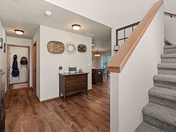 4th image of 922 S Evergreen Rd #920