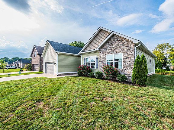 4th image of 2656 Royal Ct