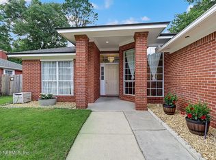 7515 Fawn Lake Dr N, Jacksonville, FL 32256