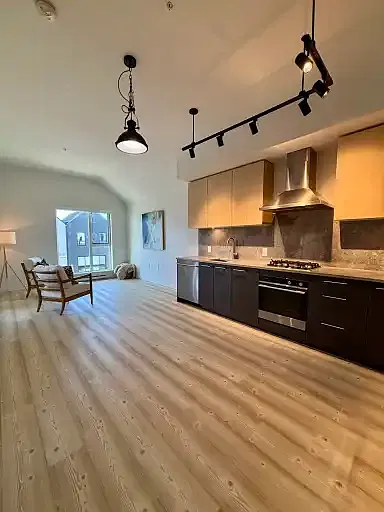 1 bed, 1.0 bath, 666 sqft, $2,495 — Photo 3