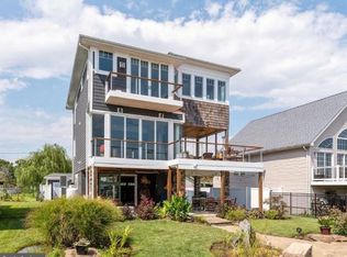 7829 Southwest Rd, Pasadena, MD 21122