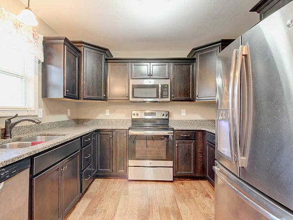 5th image of 3441 Bradfield Dr