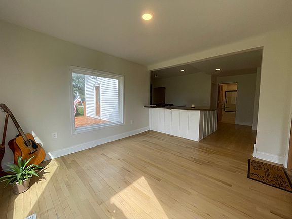 3rd image of 21892 740th Ave