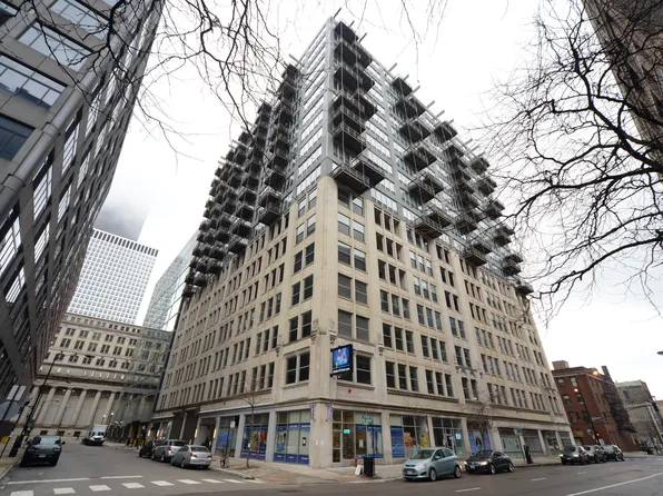 565 W Quincy St #1404, Chicago, IL 60661