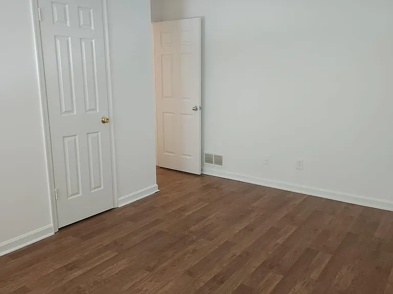 1040 Old Holcomb Bridge Rd — Photo 10