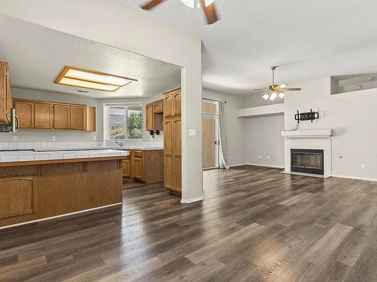 10621 Tivoli Ct — Photo 13
