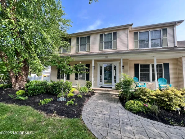 720 Talmadge Avenue, Oakhurst, NJ 07755