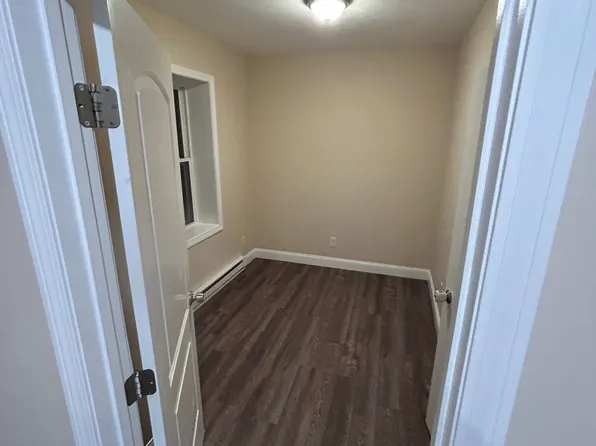 1039 Main St #7, Worcester, MA 01603