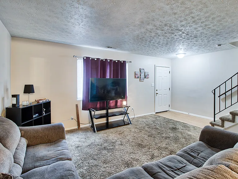Colony Terrace Apartments — Photo 8