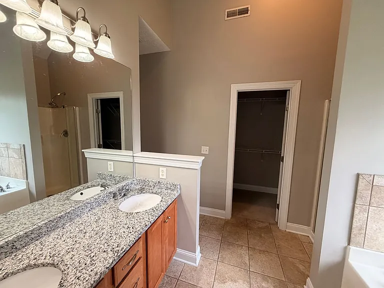 4517 Hammock Dr — Photo 12