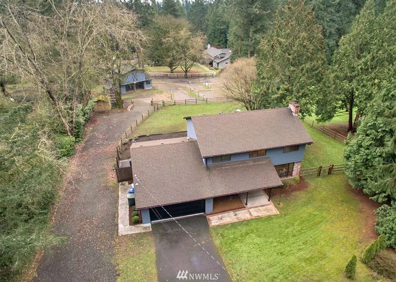 Private Bridle Trails Equestrian Retreat | Updated 4-Bedroom Home & 3-Stall Barn — Photo 4