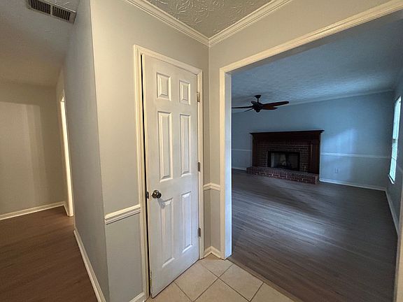 3rd image of 204 Planceer Pl