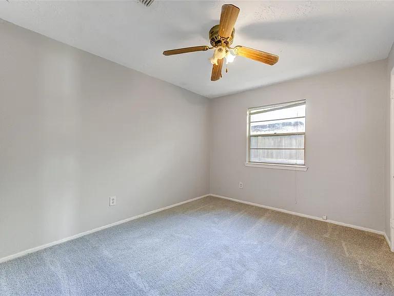 9915 Towne Tower Ln — Photo 14