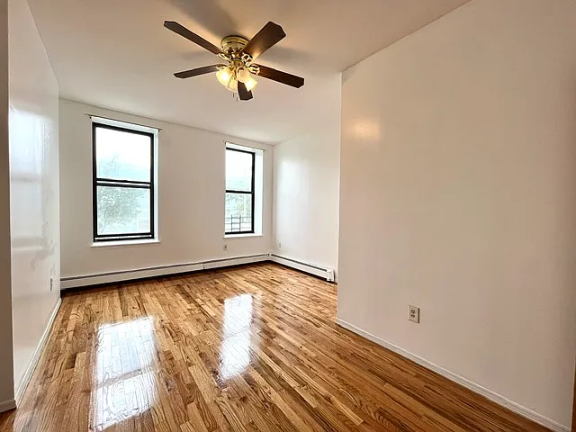 924 Hancock St #2 — Photo 11