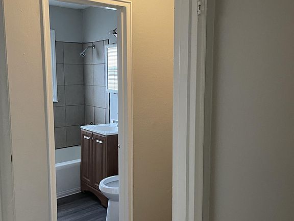 2nd image of 7427 Arleta Blvd