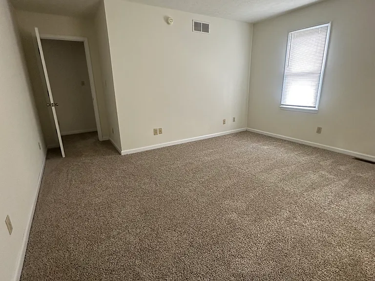 1111 S Park Ave — Photo 25