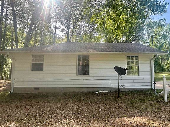 2nd image of 611 Harrod Rd