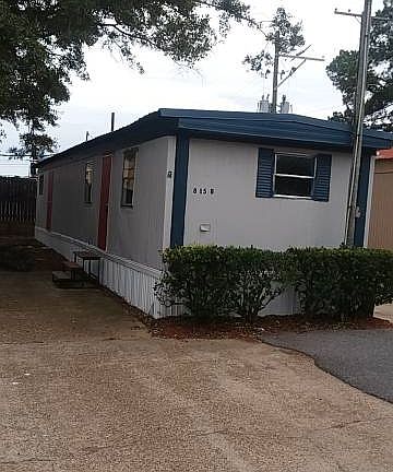 3rd image of 805 Splane Dr APT B