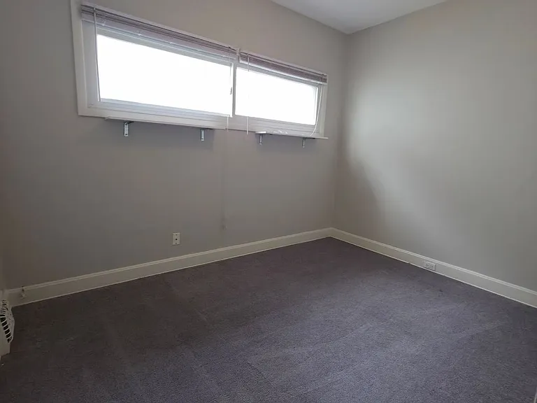 1363 Cranford Ave — Photo 9