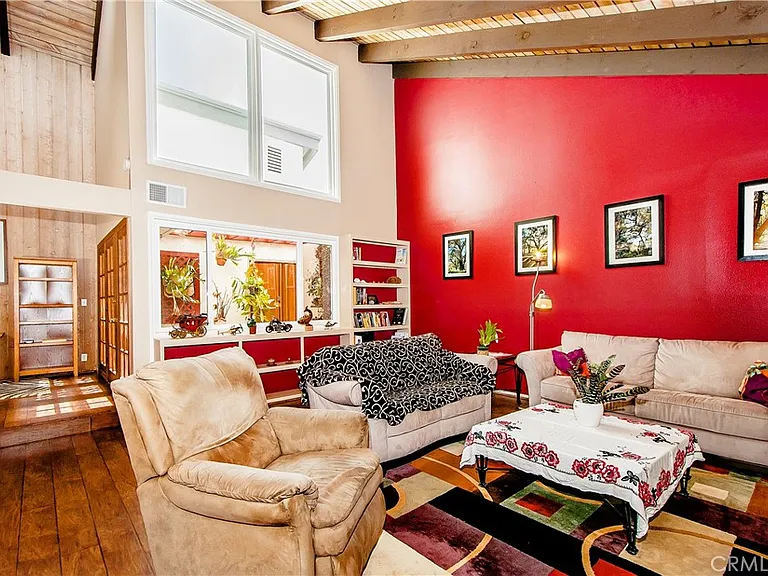 24 Cypress Tree Ln — Photo 16