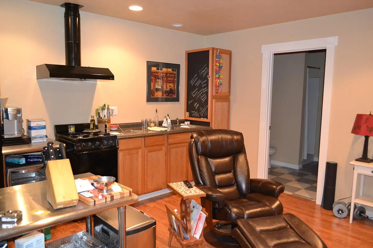 1 bed, 375 sqft, $1,425 — Photo 2