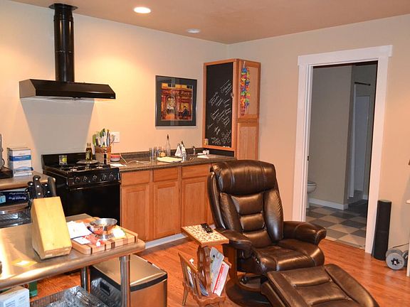 3rd image of 1823 Conger Ave NW