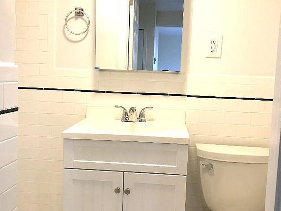 4th image of 482 W Broadway APT 7