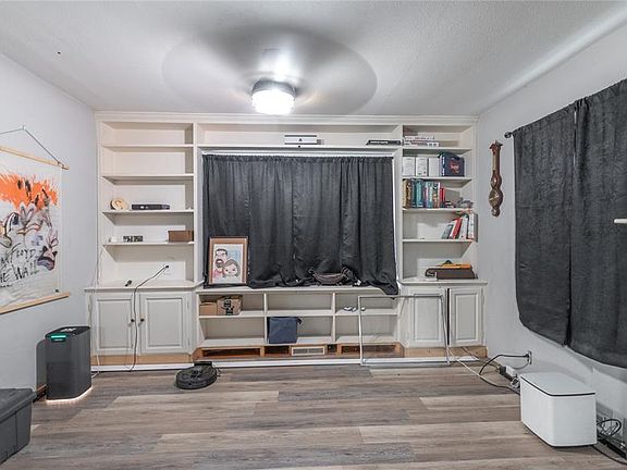 3rd image of 27 Irene Ln