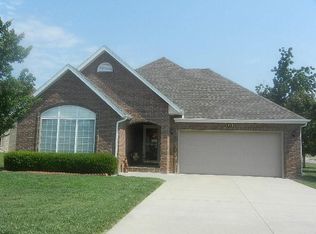 405 Tripper Ct, Mount Vernon, MO 65712