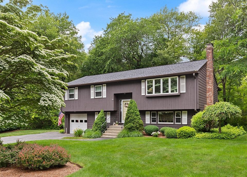 1st image of 11 Gunwood Ln