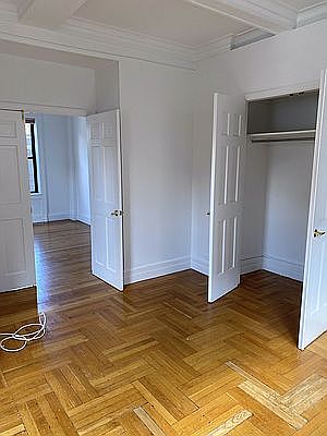 3rd image of 105 E 63rd St APT 9C