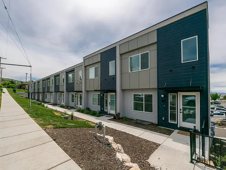 620 N Orchard Dr #9 — Photo 24