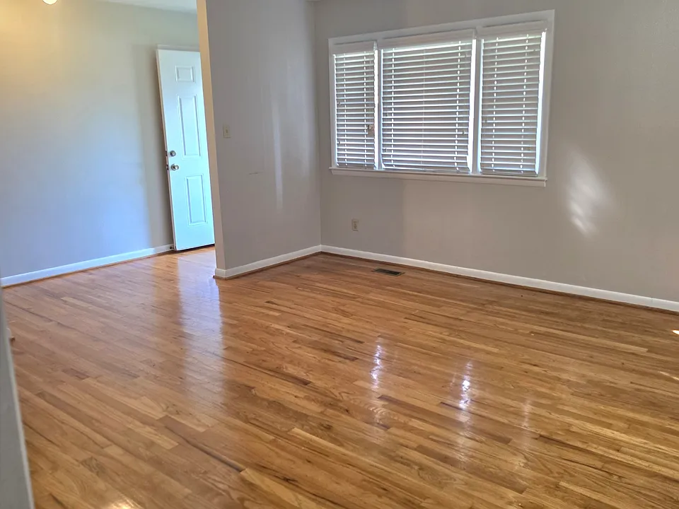 111 Chloe Dr