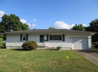 2035 Forest Dr, Carthage, MO 64836