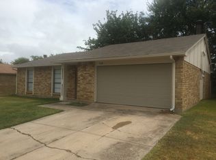 7120 Harwick Ln, North Richland Hills, TX 76182
