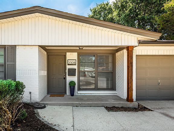 3rd image of 2328 Globe Ave