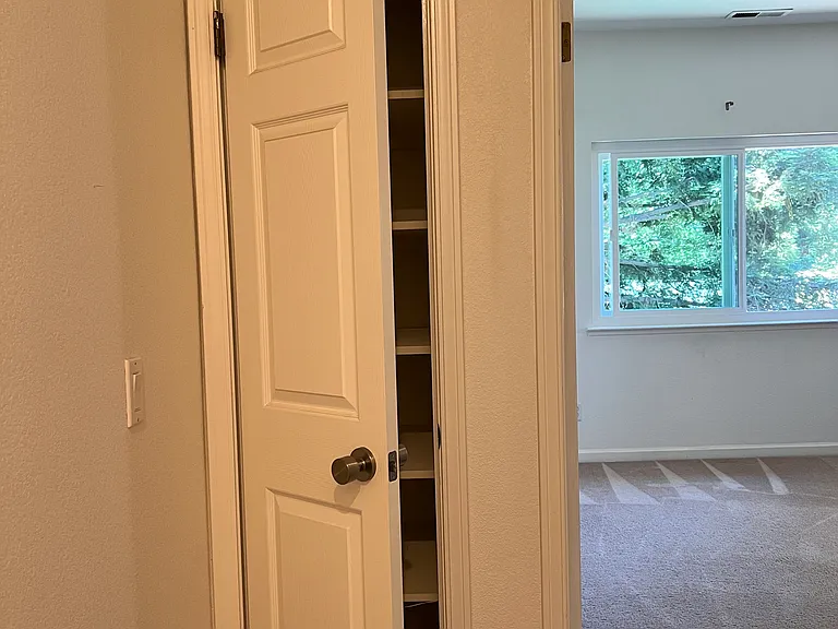 1109 Sikes Ct — Photo 26
